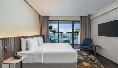 Double Suite with Sofa Bed and Pool View