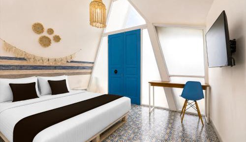 Suite with Garden View