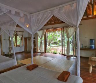 Bungalow with Garden View