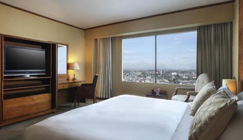 Deluxe King Suite