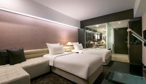 Premium Superior Twin Room with City View 