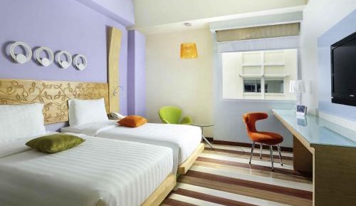 Deluxe Room Twin Beds