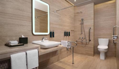 King Room - Mobility Accessible 