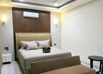 Standard King Room