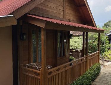 Bungalow with Garden View