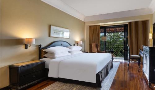 Executive Suite (King, Balcony)