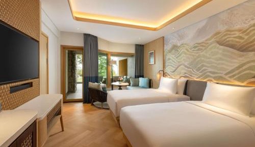 Twin Room with Terrace and Garden View - Premium