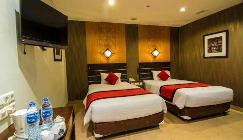 Deluxe Double or Twin Room with Free shuttle to Gambir Railway Station