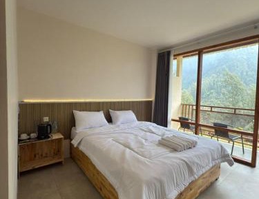 Double Room with Mountain View