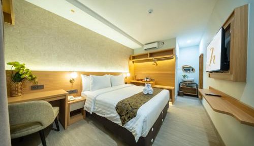 Superior King Room