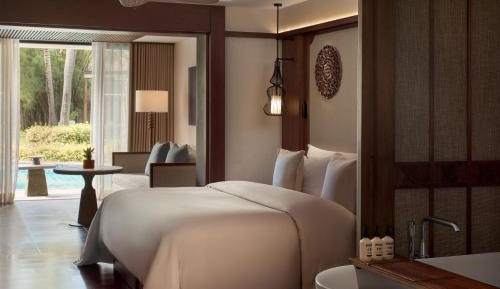 Junior Suite Lagoon Access