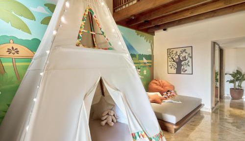 Family Concierge Suite Duplex 3 Adult + 1 Child