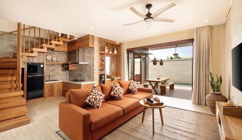 Sanctuary Cinema Pool Residence