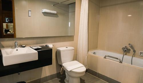 Premier Double Room Bathtub 
