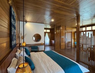 King Suite with Balcony
