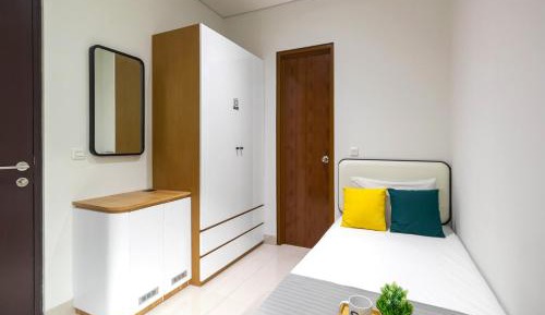 Single Room with Private Bathroom