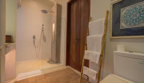 One-Bedroom Suite with Pool Access
