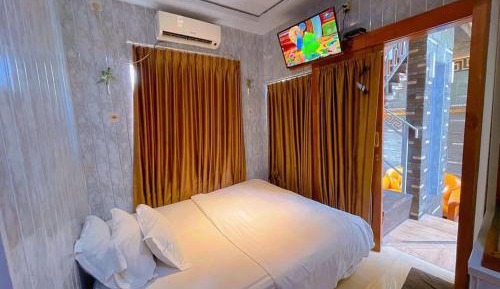 Standard Single Room with Shower