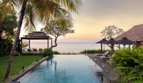 Villa - Beach Front