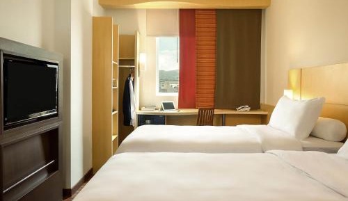 Standard Double Room - City Side