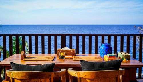 Deluxe Twin Room with Sea View