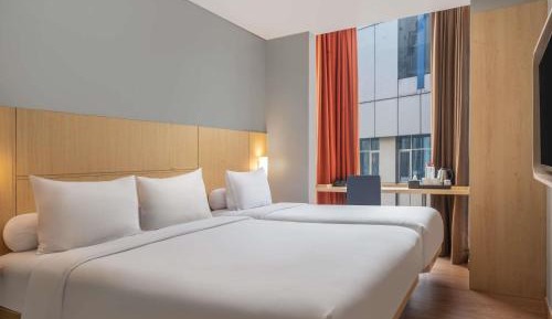Standard Room with One Double Bed and One Single Bed