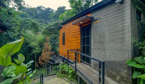 Mariposa Cabin D