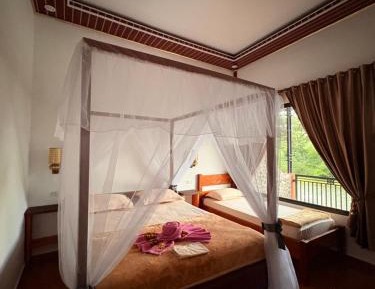 Deluxe Family Suite