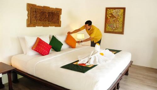 Deluxe Double or Twin Room with Pool View