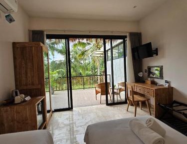 Twin Room with Balcony