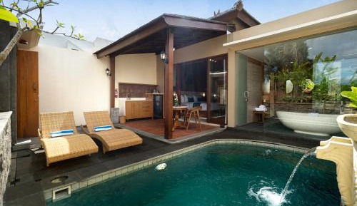 One-Bedroom Villa with Private Pool and One-Time Floating Breakfast 