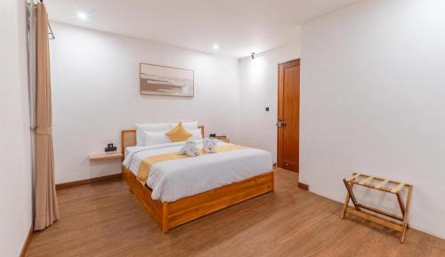 Deluxe One-Bedroom Apartment