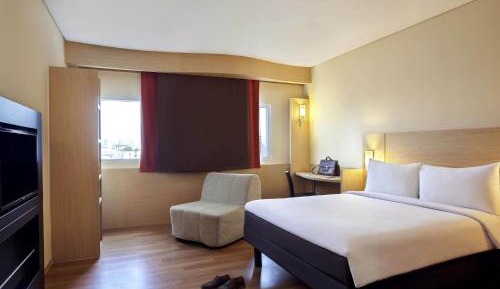 Standard Room with a Double Bed and a Single Bed