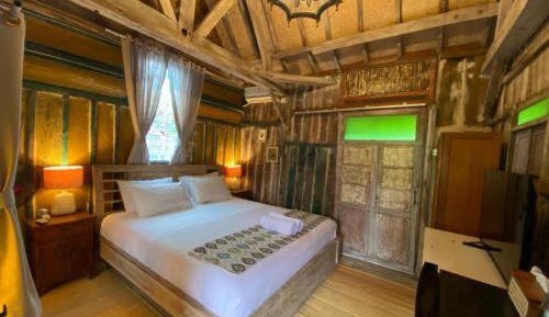 Double Room with Pool View