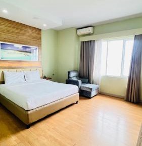 Executive Suite