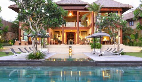 5BR Luxury Villa | Two Infinity-edged Pool, Tennis Court, Beachfront, Full Service, Chef
