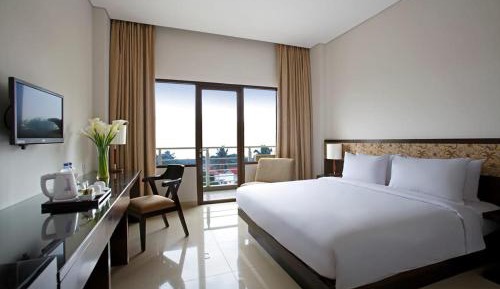 Queen Room with Balcony