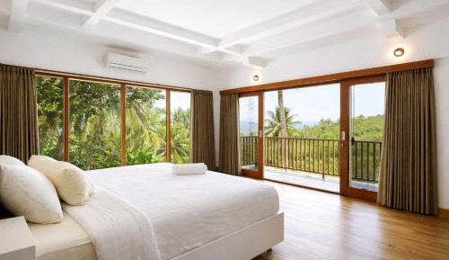 Villa with Sea View