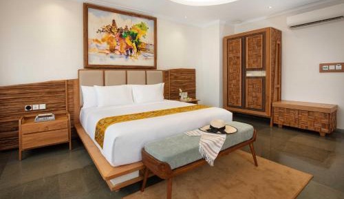 Junior Suite with Balcony