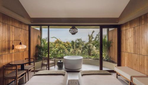 Grand Smart Suite Twin with Bathtub