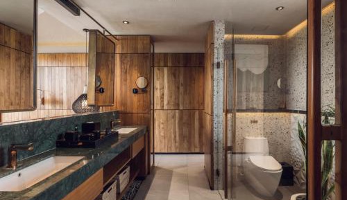 Grand Smart Suite Double with Bathtub