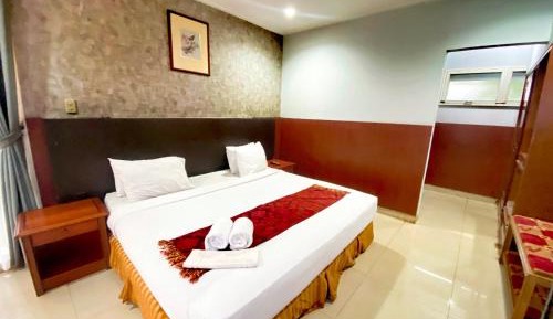 Deluxe Double or Twin Room