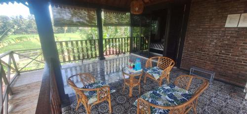 King Room with Balcony