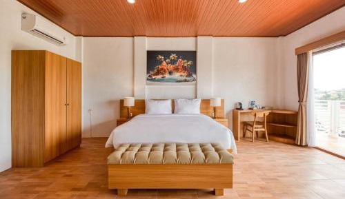 Deluxe Double Room with Balcony