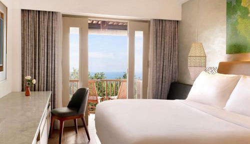 Deluxe Double Room with Ocean View and Free Benefit
