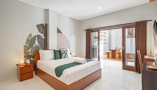 Deluxe Queen Room