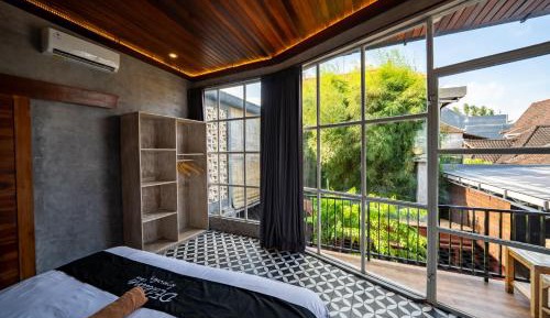 Deluxe King Suite