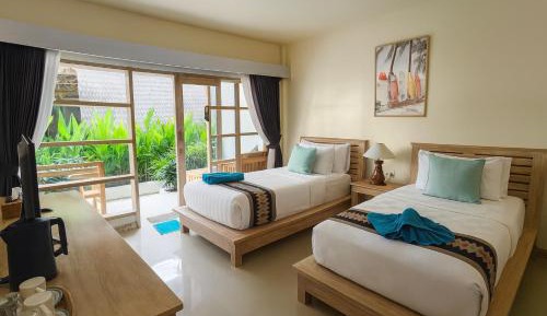 Deluxe Twin Room with Pool View