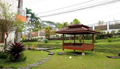 Villa with Garden View