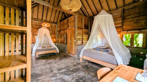 Deluxe Queen Room with Two Queen Beds